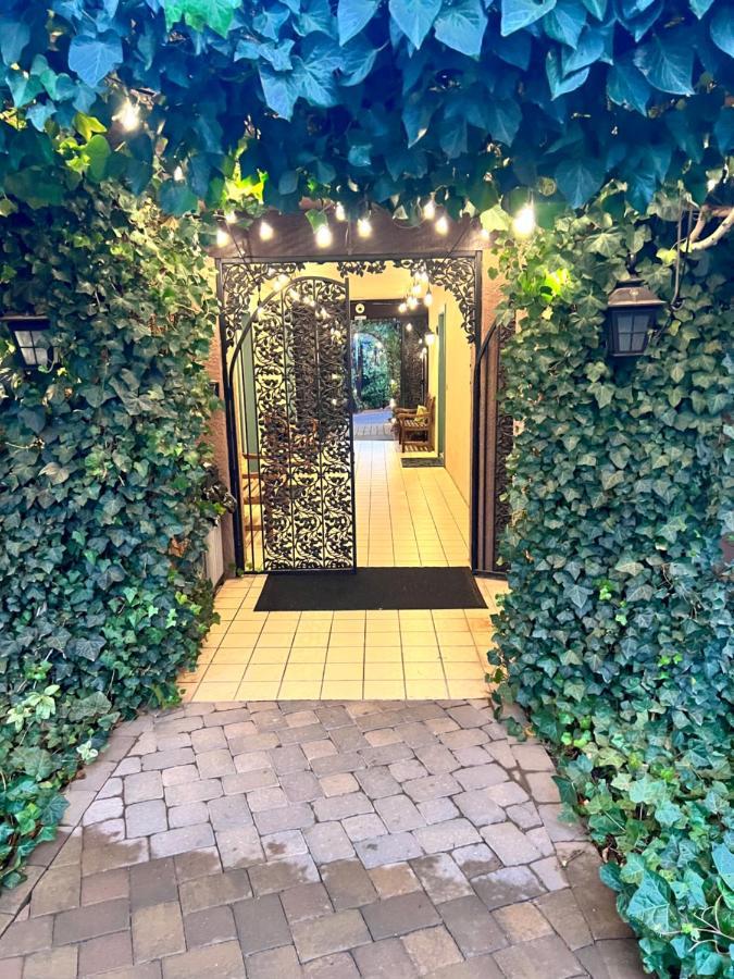 Lantern Light Inn - Romantic Getaway (Adults Only) セドナ エクステリア 写真